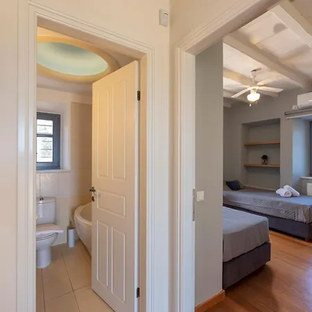 阿尔基洛科斯度假屋 *