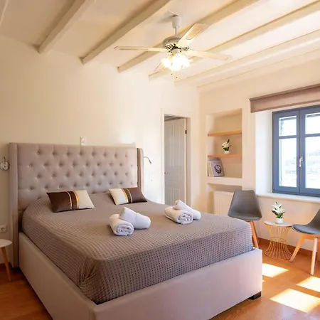 阿尔基洛科斯度假屋 *