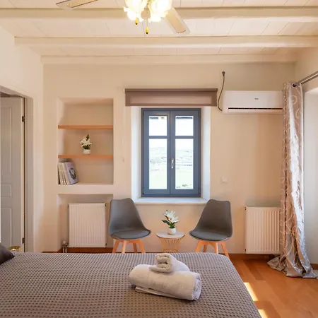 Paros Tranquility بيت للعطل